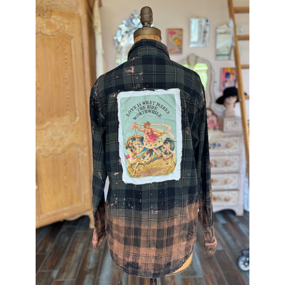 Moonshine Salvage One-of-a-Kind Bleached Flannel | Vintage Circus Horse Art / S - Picture 10 of 11